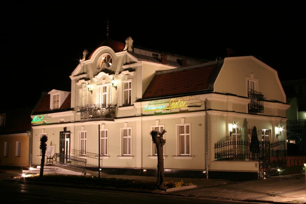 Willa Nestor Kornik Bagian luar foto